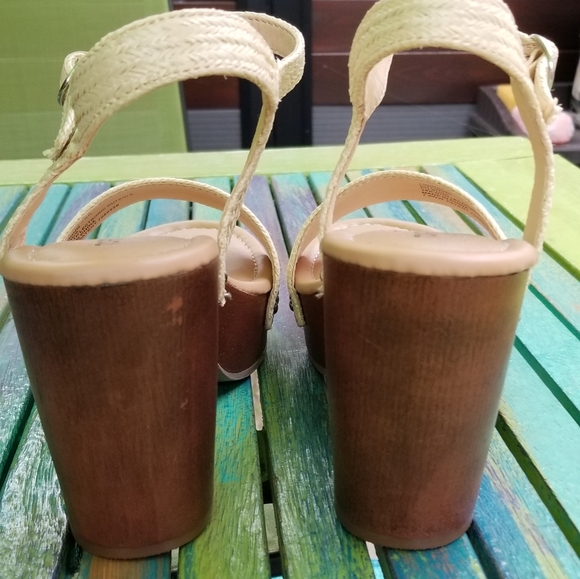 Torrid platform sandals - Picture 3 of 6